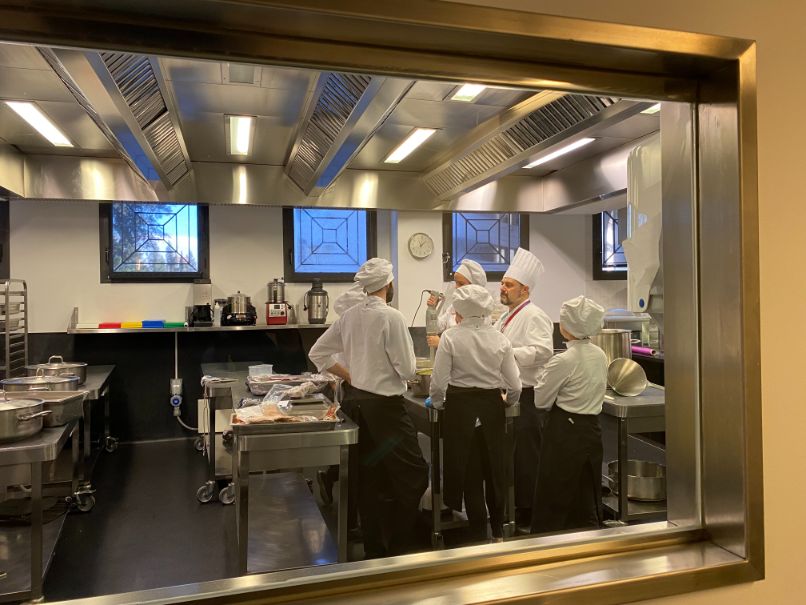 Fotografia de: Projecte solidari Caliu CETT | CETT